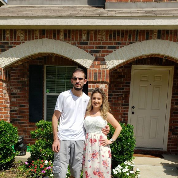 Meet your Posher, Ardian - Picture 1 of 1